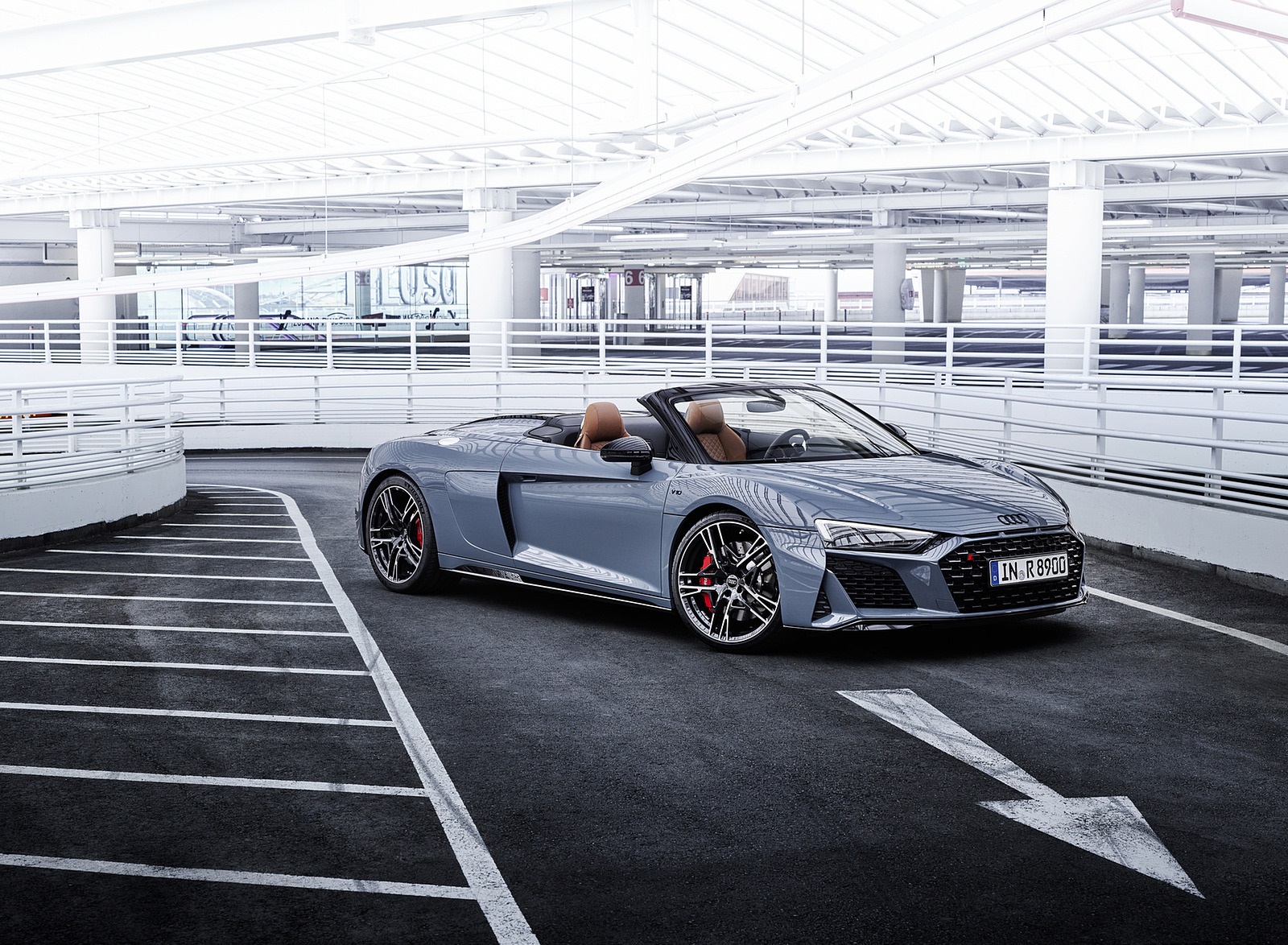 2022 Audi R8 Spyder V10 Performance RWD (Color: Kamero Grey) Front Three-Quarter Wallpapers #3 of 40