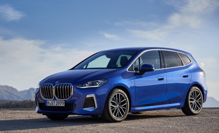2022 BMW 2 Series 223i Active Tourer Front Three-Quarter Wallpapers 450x275 (45)
