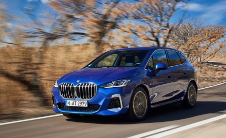 2022 BMW 2 Series 223i Active Tourer Front Three-Quarter Wallpapers 450x275 (6)