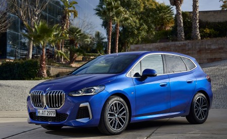 2022 BMW 2 Series 223i Active Tourer Front Three-Quarter Wallpapers 450x275 (66)