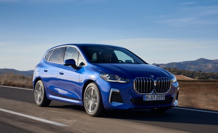 2022 BMW 2 Series 223i Active Tourer Front Three-Quarter Wallpapers 450x275 (7)