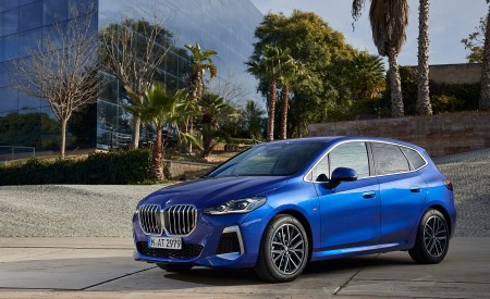 2022 BMW 2 Series 223i Active Tourer Front Three-Quarter Wallpapers 450x275 (67)