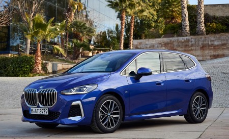2022 BMW 2 Series 223i Active Tourer Front Three-Quarter Wallpapers 450x275 (69)