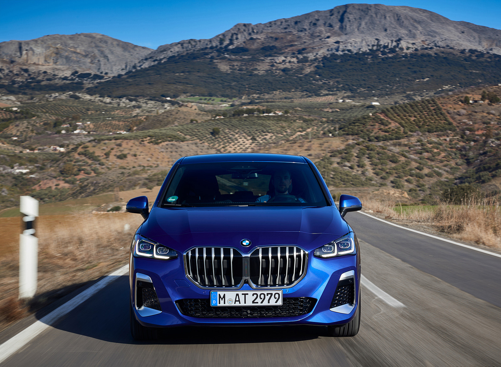 2022 BMW 2 Series 223i Active Tourer Front Wallpapers (12)