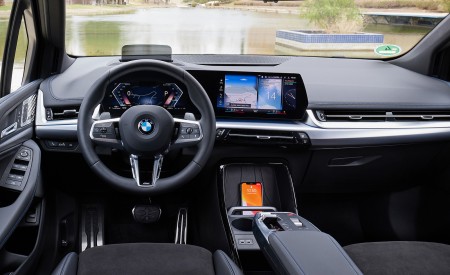 2022 BMW 2 Series 223i Active Tourer Interior Cockpit Wallpapers  450x275 (109)