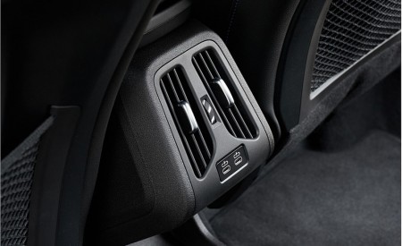 2022 BMW 2 Series 223i Active Tourer Interior Detail Wallpapers 450x275 (124)