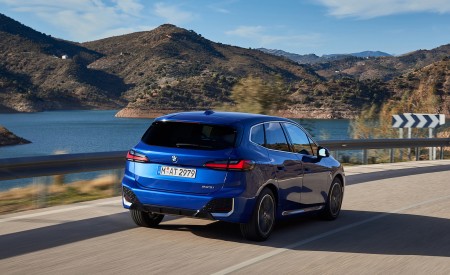 2022 BMW 2 Series 223i Active Tourer Rear Three-Quarter Wallpapers 450x275 (27)