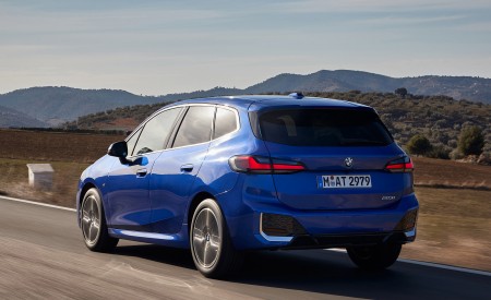 2022 BMW 2 Series 223i Active Tourer Rear Three-Quarter Wallpapers 450x275 (13)