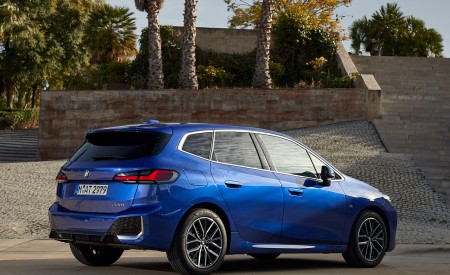 2022 BMW 2 Series 223i Active Tourer Rear Three-Quarter Wallpapers 450x275 (72)