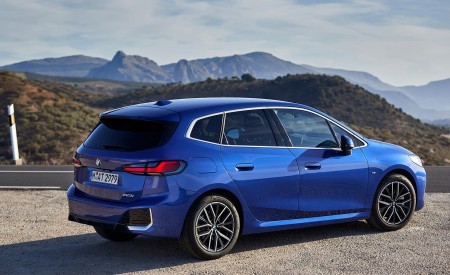 2022 BMW 2 Series 223i Active Tourer Rear Three-Quarter Wallpapers 450x275 (56)