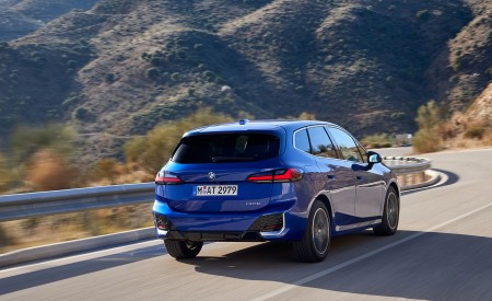 2022 BMW 2 Series 223i Active Tourer Rear Three-Quarter Wallpapers 450x275 (28)