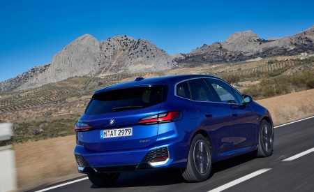 2022 BMW 2 Series 223i Active Tourer Rear Three-Quarter Wallpapers 450x275 (14)
