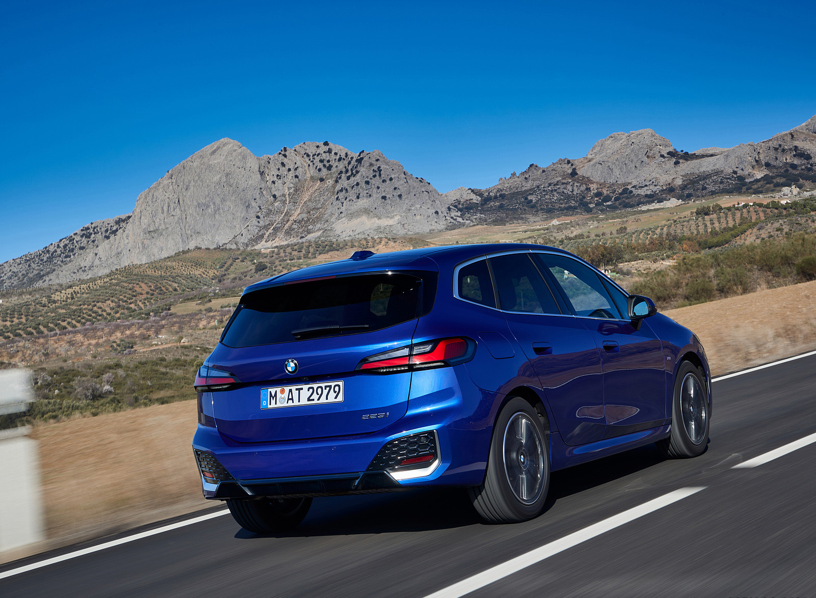 2022 BMW 2 Series 223i Active Tourer Rear Three-Quarter Wallpapers (14)