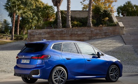 2022 BMW 2 Series 223i Active Tourer Rear Three-Quarter Wallpapers 450x275 (73)