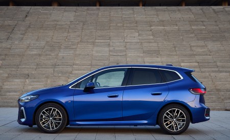 2022 BMW 2 Series 223i Active Tourer Side Wallpapers 450x275 (84)