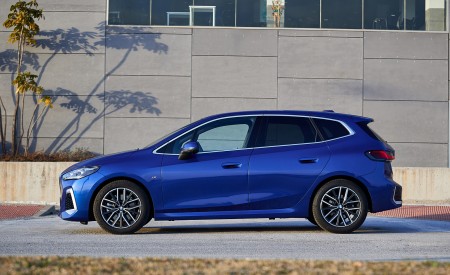 2022 BMW 2 Series 223i Active Tourer Side Wallpapers 450x275 (79)