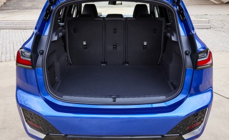 2022 BMW 2 Series 223i Active Tourer Trunk Wallpapers 450x275 (138)