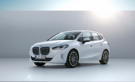 2022 BMW 223i Active Tourer Front Three-Quarter Wallpapers 450x275 (171)