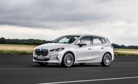 2022 BMW 223i Active Tourer Front Three-Quarter Wallpapers 450x275 (143)
