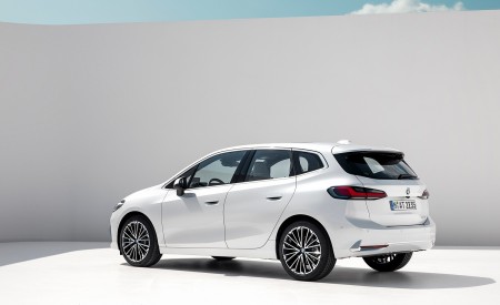 2022 BMW 223i Active Tourer Rear Three-Quarter Wallpapers 450x275 (175)