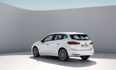 2022 BMW 223i Active Tourer Rear Three-Quarter Wallpapers 450x275 (176)