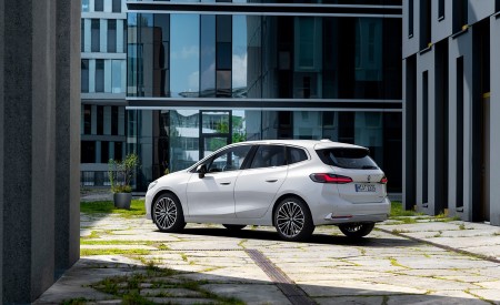 2022 BMW 223i Active Tourer Rear Three-Quarter Wallpapers 450x275 (162)