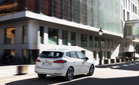 2022 BMW 223i Active Tourer Rear Three-Quarter Wallpapers 450x275 (152)