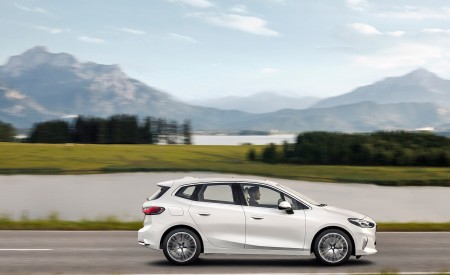 2022 BMW 223i Active Tourer Side Wallpapers 450x275 (146)