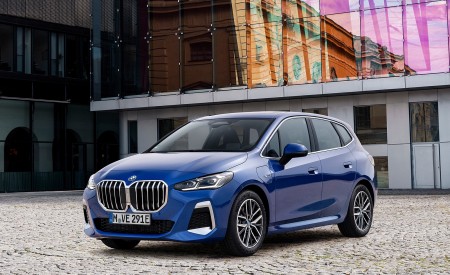 2022 BMW 230e xDrive Active Tourer Front Three-Quarter Wallpapers 450x275 (23)