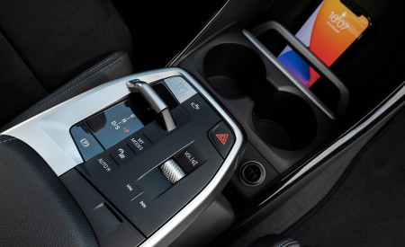 2022 BMW 230e xDrive Active Tourer Interior Detail Wallpapers 450x275 (53)