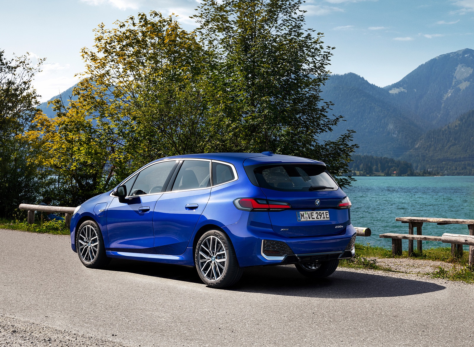 2022 BMW 230e xDrive Active Tourer Rear Three-Quarter Wallpapers #18 of 60