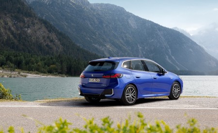 2022 BMW 230e xDrive Active Tourer Rear Three-Quarter Wallpapers 450x275 (10)