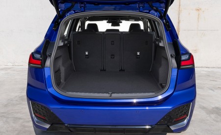 2022 BMW 230e xDrive Active Tourer Trunk Wallpapers 450x275 (56)