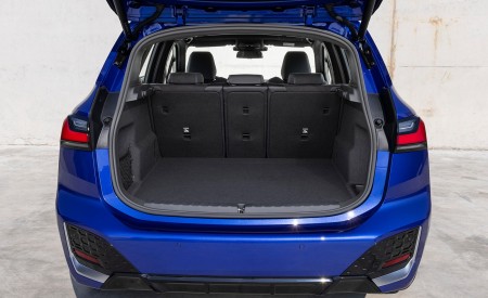 2022 BMW 230e xDrive Active Tourer Trunk Wallpapers 450x275 (57)