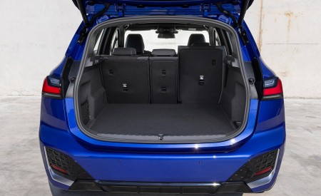 2022 BMW 230e xDrive Active Tourer Trunk Wallpapers 450x275 (58)