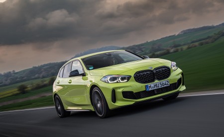 2022 BMW M135i Front Three-Quarter Wallpapers 450x275 (6)