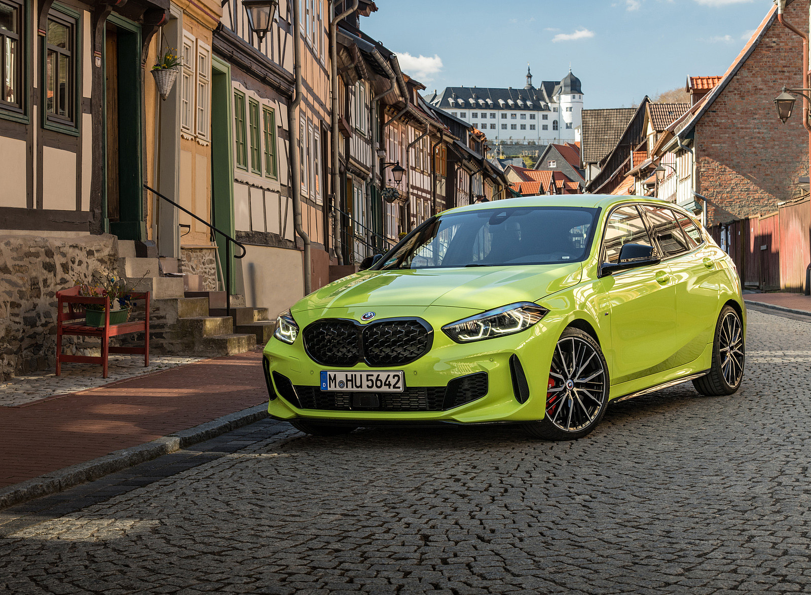 2022 BMW M135i xDrive Front Three-Quarter Wallpapers #49 of 95
