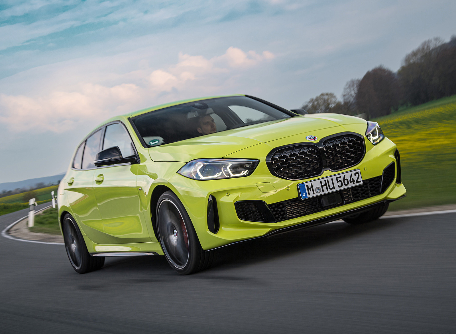 2022 BMW M135i xDrive Front Three-Quarter Wallpapers #13 of 95