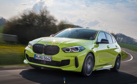 2022 BMW M135i Front Three-Quarter Wallpapers 450x275 (5)