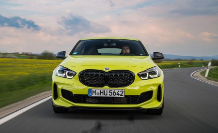 2022 BMW M135i Front Wallpapers 450x275 (23)