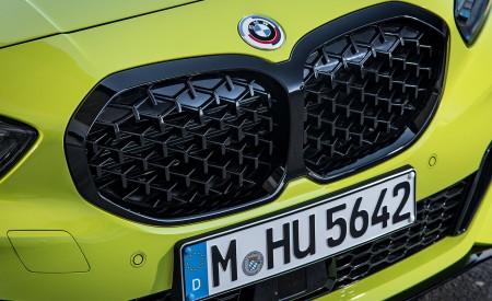 2022 BMW M135i Grille Wallpapers 450x275 (58)