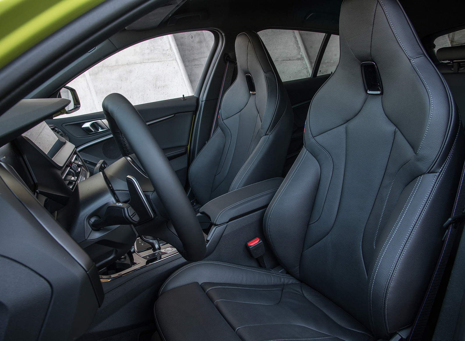 2022 BMW M135i xDrive Interior Front Seats Wallpapers #73 of 95
