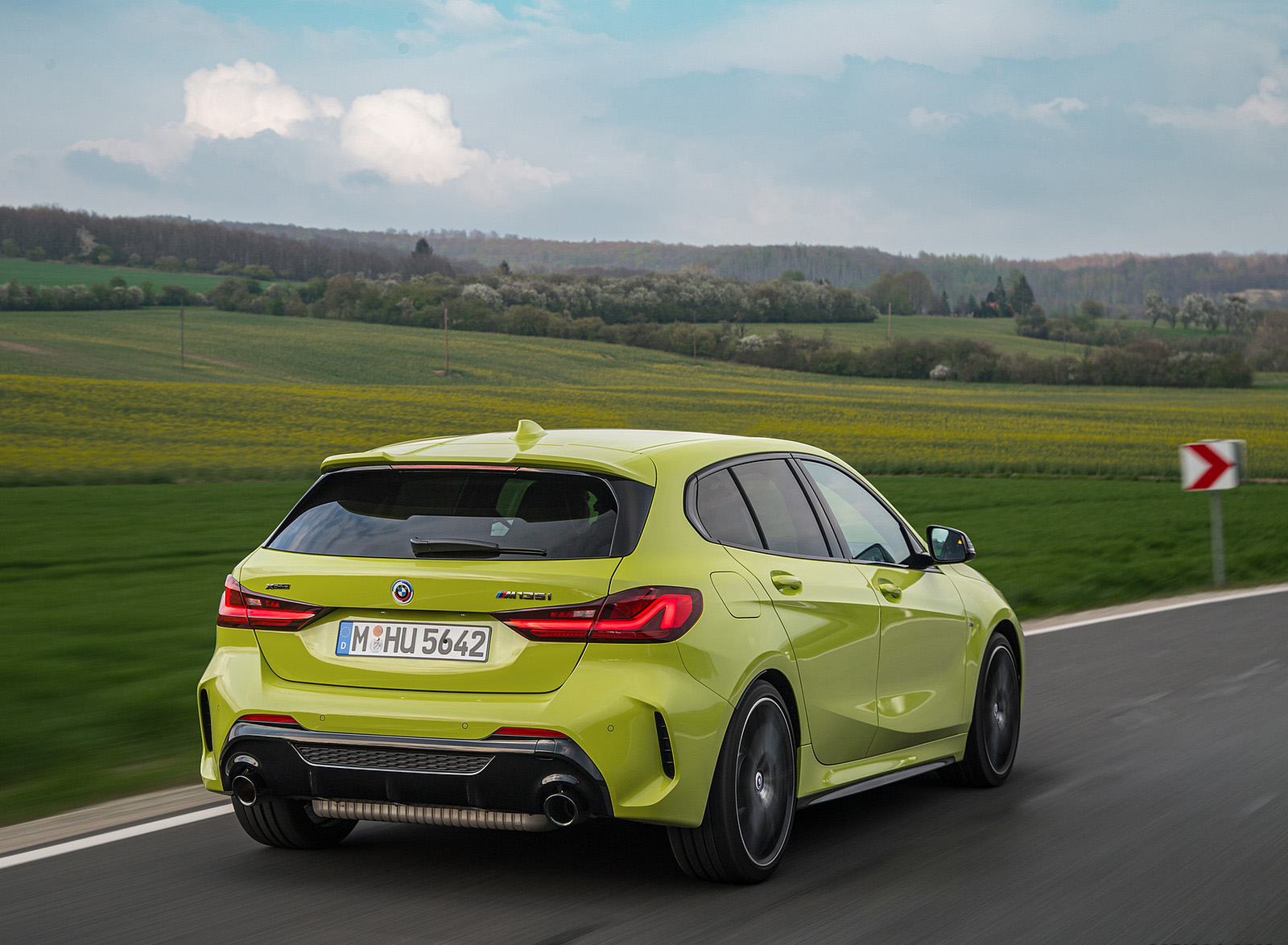 2022 BMW M135i xDrive Rear Three-Quarter Wallpapers #20 of 95