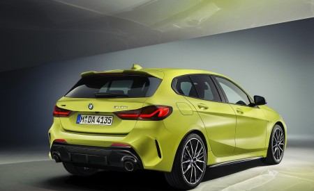 2022 BMW M135i Rear Three-Quarter Wallpapers 450x275 (92)