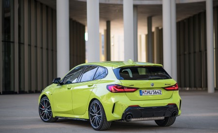 2022 BMW M135i Rear Three-Quarter Wallpapers 450x275 (56)