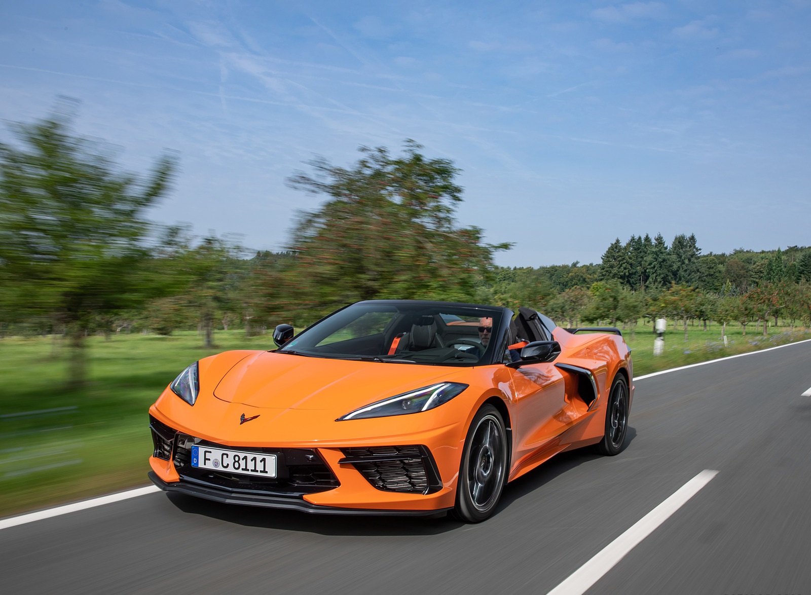 2022 Chevrolet Corvette Stingray Convertible (Euro-Spec) Front Three-Quarter Wallpapers (6)