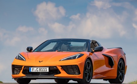 2022 Chevrolet Corvette Stingray Convertible (Euro-Spec) Front Wallpapers 450x275 (20)
