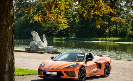 2022 Chevrolet Corvette Stingray Convertible (Euro-Spec) Front Wallpapers 450x275 (16)