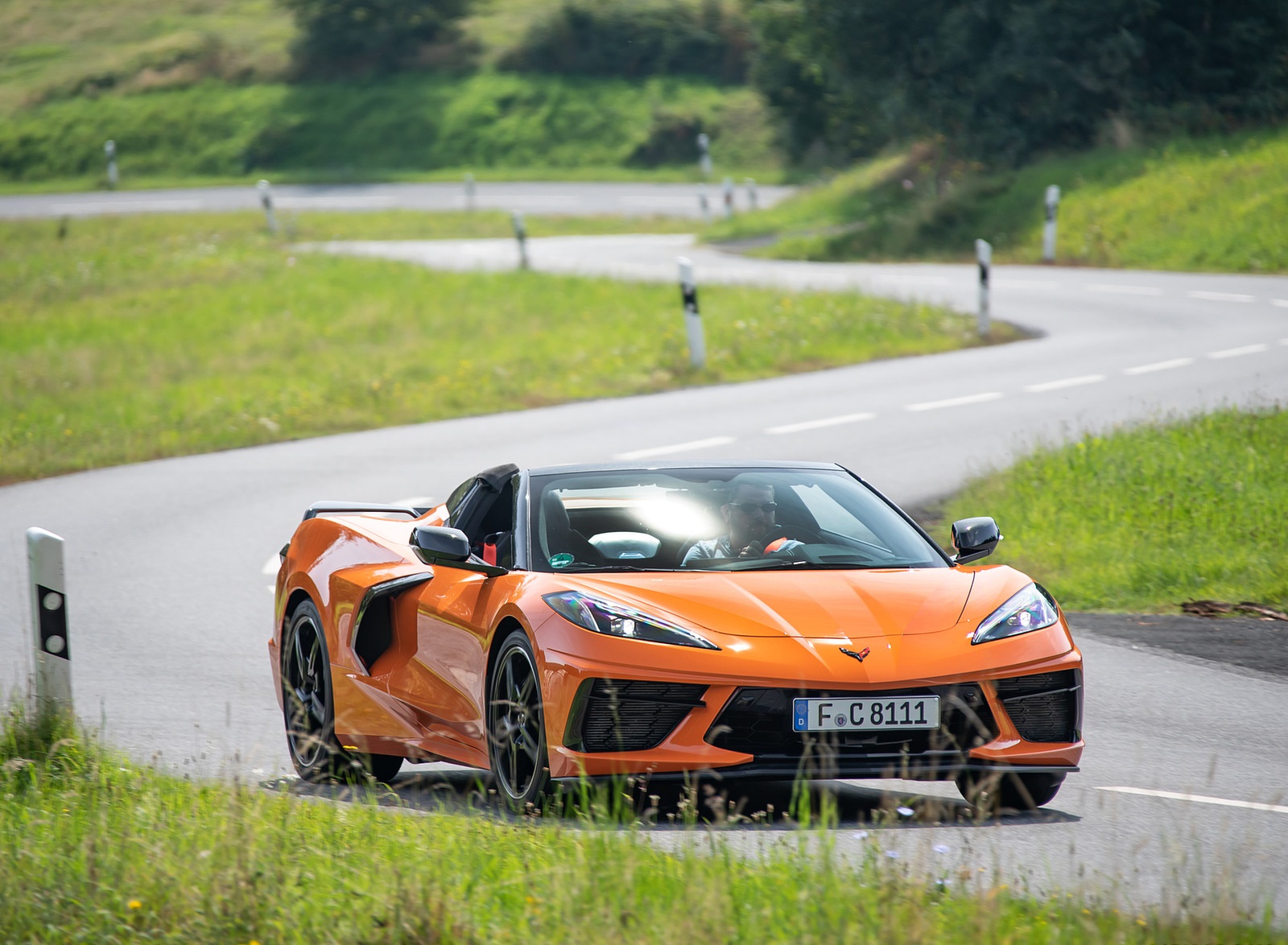 2022 Chevrolet Corvette Stingray Convertible (Euro-Spec) Front Wallpapers (1)