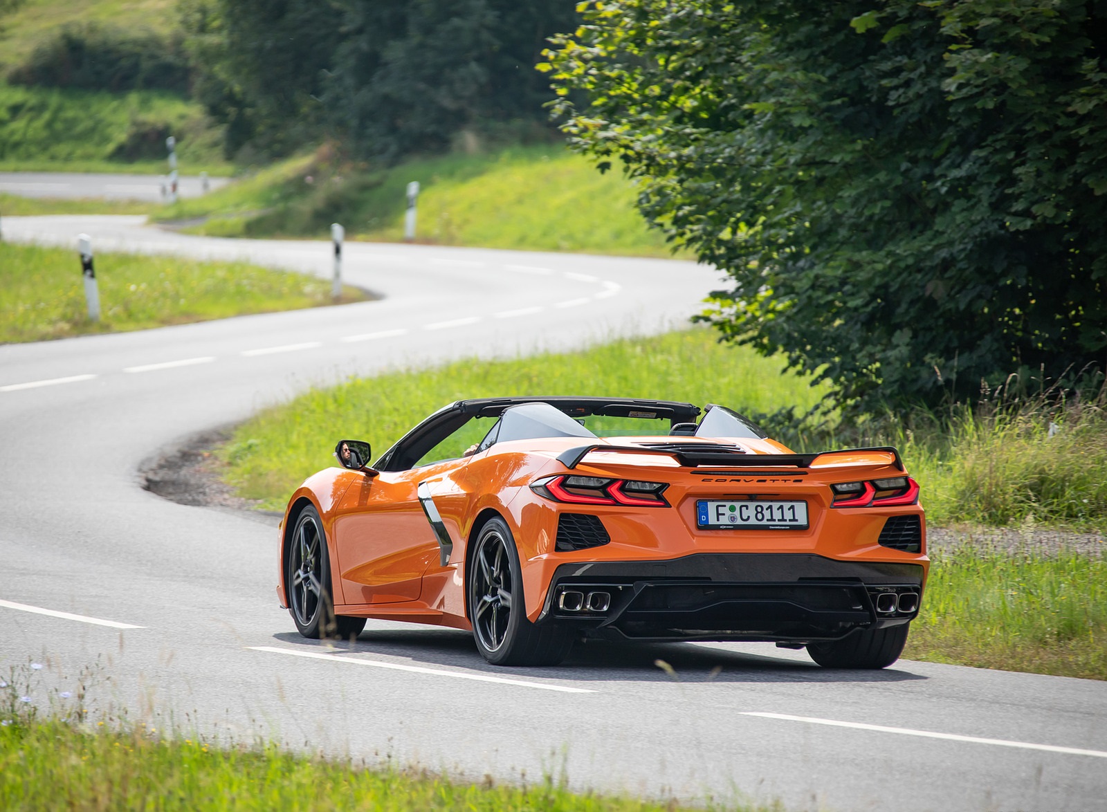 2022 Chevrolet Corvette Stingray Convertible (Euro-Spec) Rear Three-Quarter Wallpapers (2)